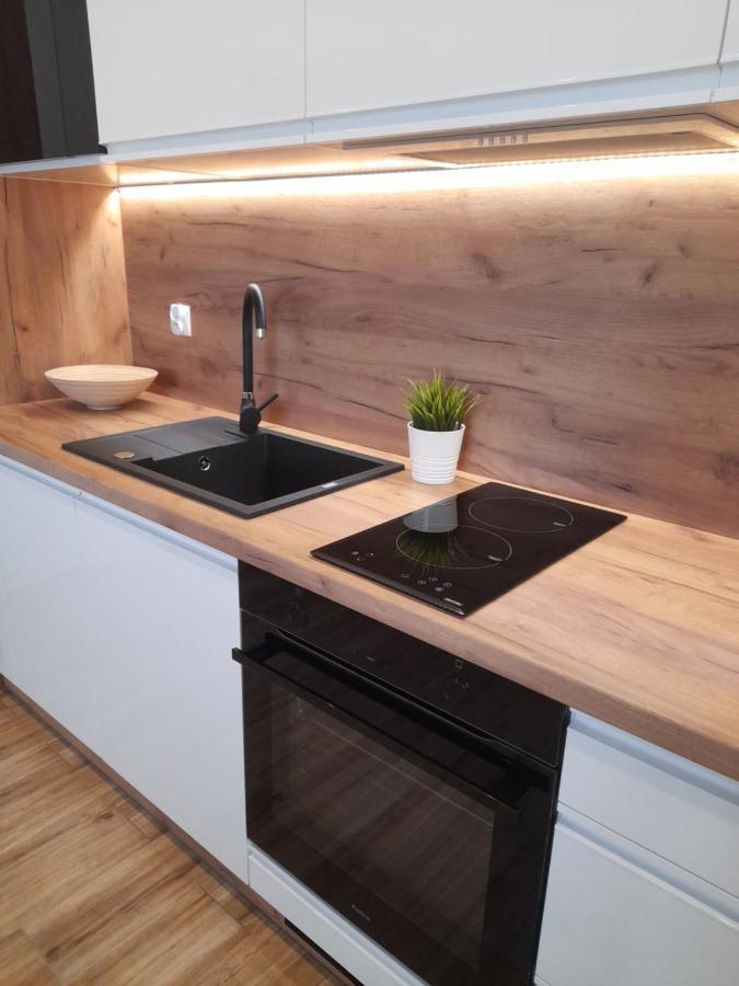 Apartment 2 *