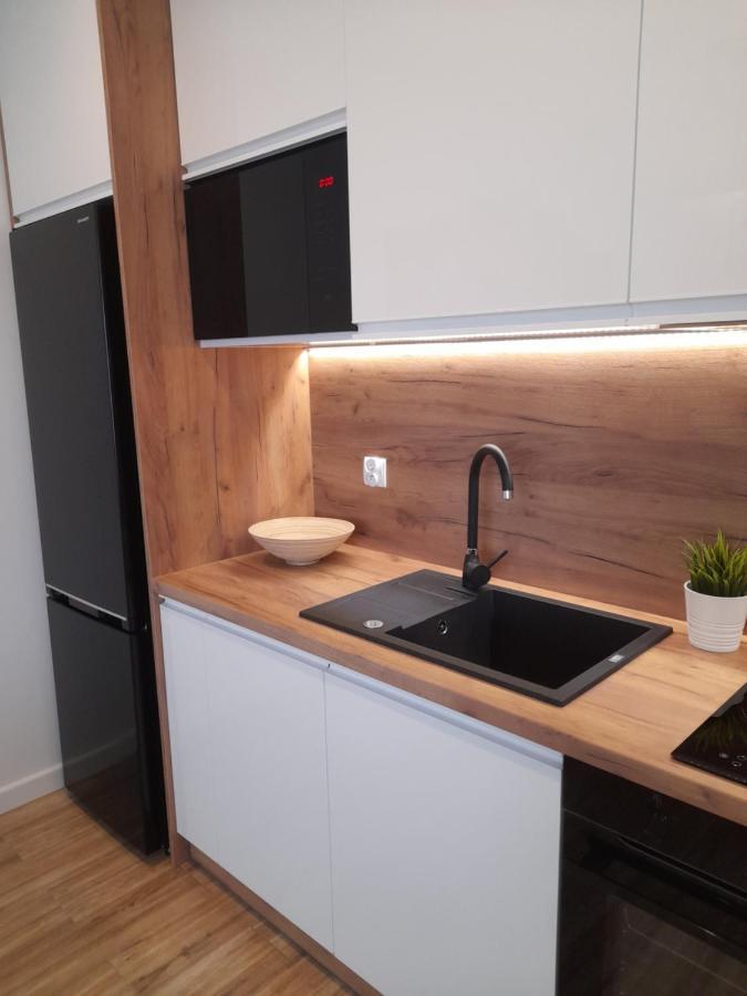 Apartment 2 *