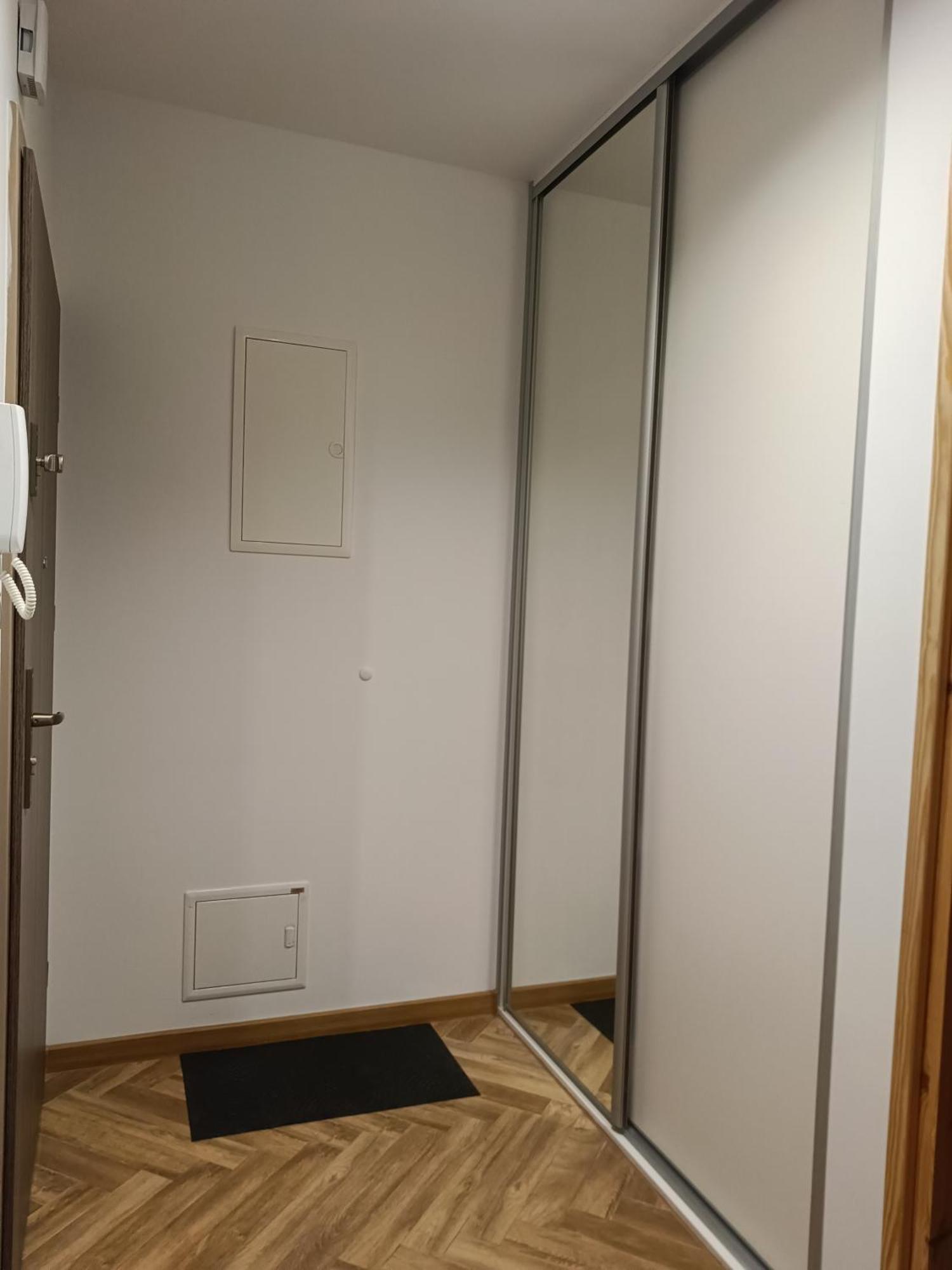 Apartment 2 *